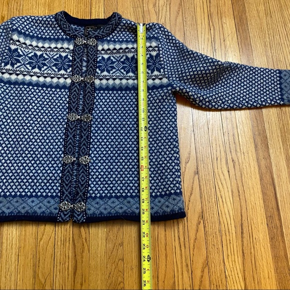 SKYR Nordic Fair Island Wool Sweater Blue medium broken clasp - Picture 6 of 6